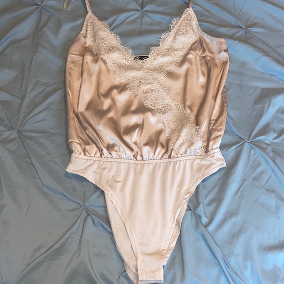 Body suit - Picture 3 of 3